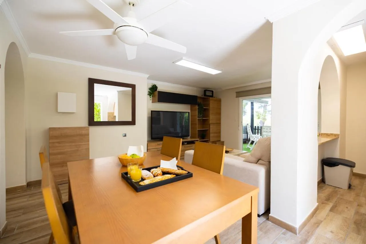 Oasis Salou Villa 0*,