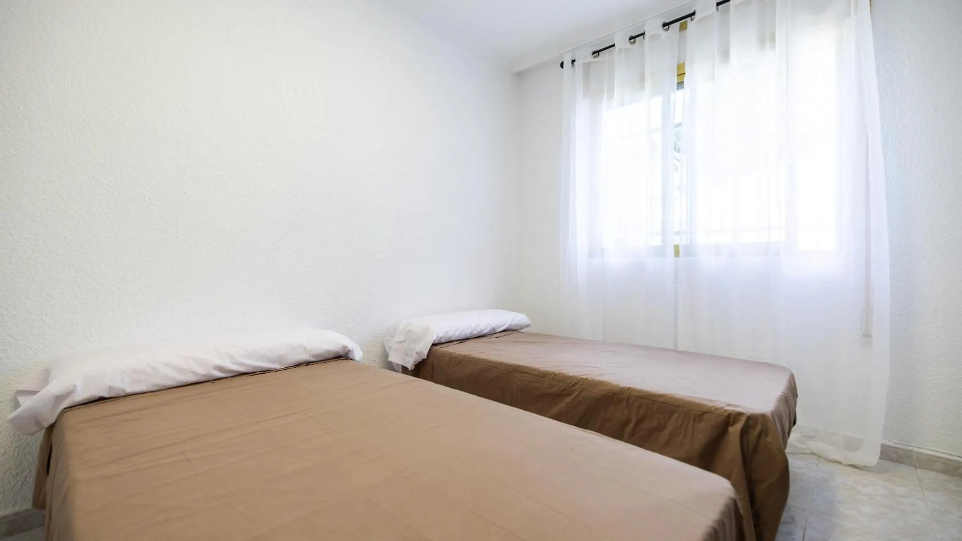 Oasis Salou Villa 0*,